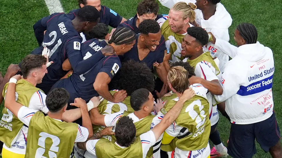 Jugadores de Estados Unidos celebrando un gol ante Turquía | AP