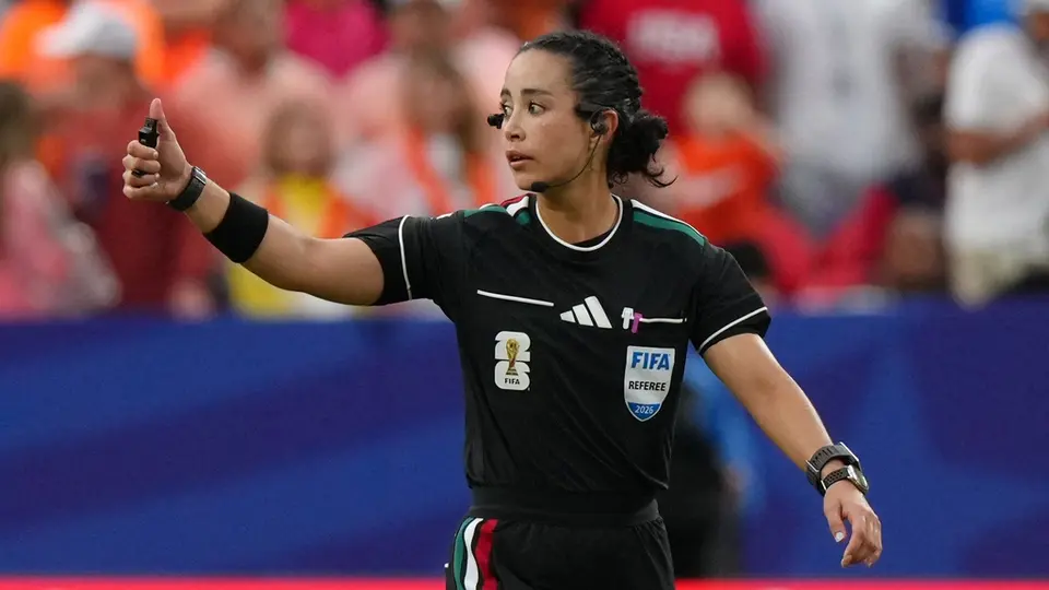 Katia Itzel García en su primer partido como central en la Copa del Mundo | AP