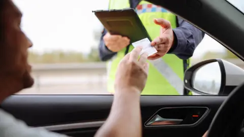 Acumular infracciones de tránsito o reincidir en conductas de riesgo puede poner en peligro el derecho a conducir en la Ciudad de México./ Pixabay