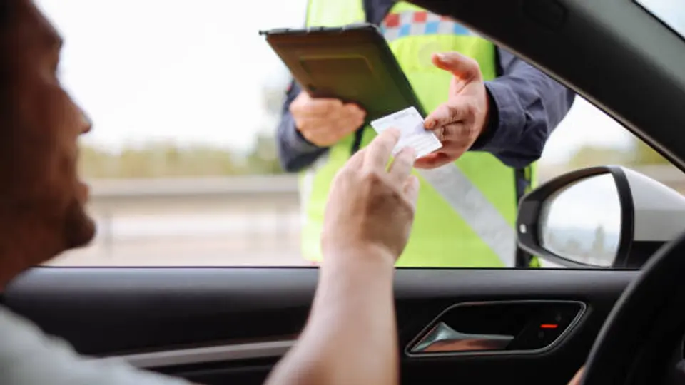 Acumular infracciones de tránsito o reincidir en conductas de riesgo puede poner en peligro el derecho a conducir en la Ciudad de México./ Pixabay