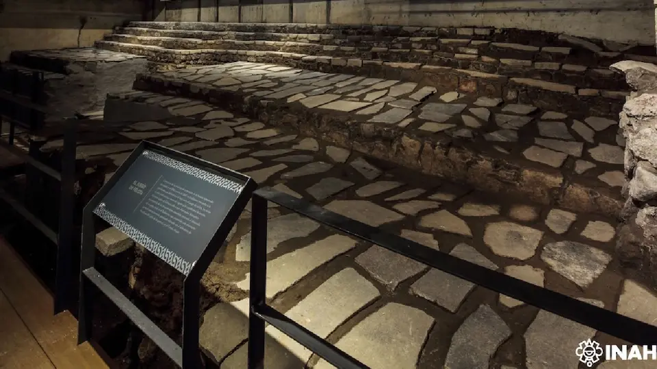 El INAH anunció recorridos guiados por el Templo de Ehécatl-Quetzalcóatl y una sección del Juego de Pelota / Especial