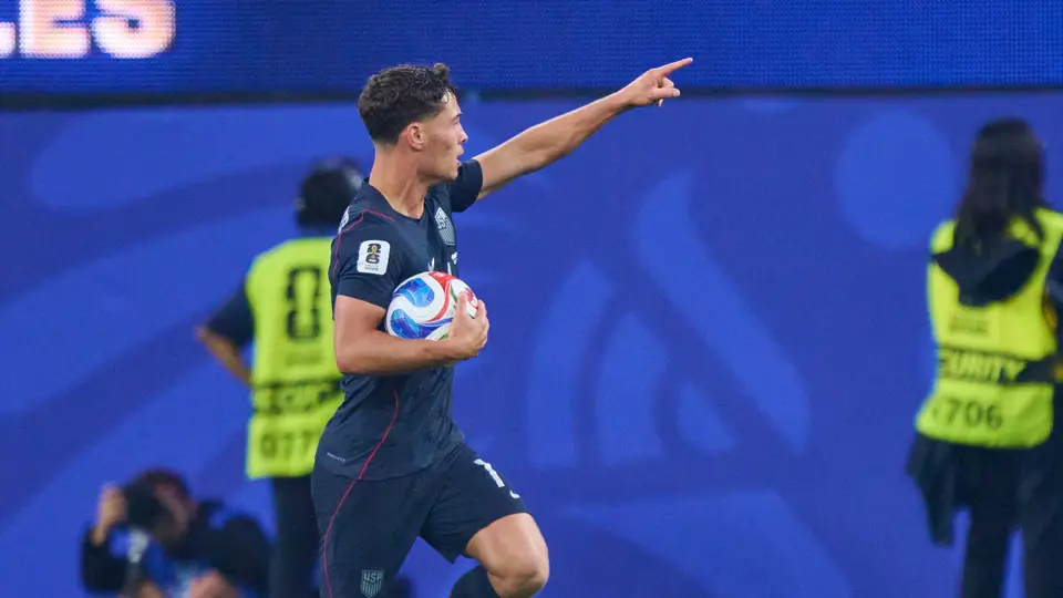 Sebastian Berhalter celebrando su gol ante Turquía | AP