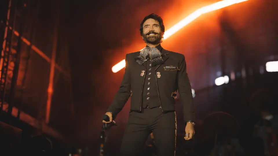 VIDEO: Alejandro Fernández conquista La Minerva y deja atrás a Maná con histórico concierto