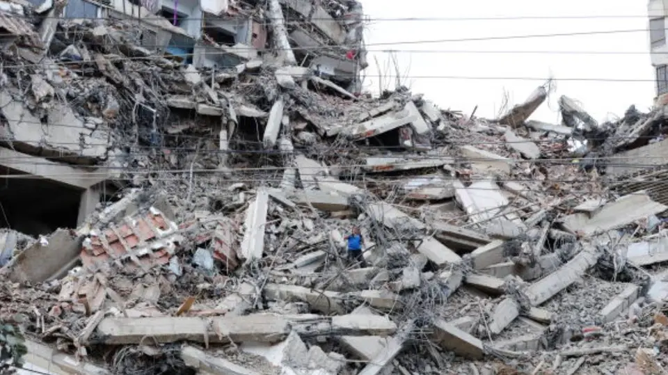El 24 de junio Venezuela vivió dos terremotos, de magnitudes 7.2 y 7.5 grados en escala Richter. / AP