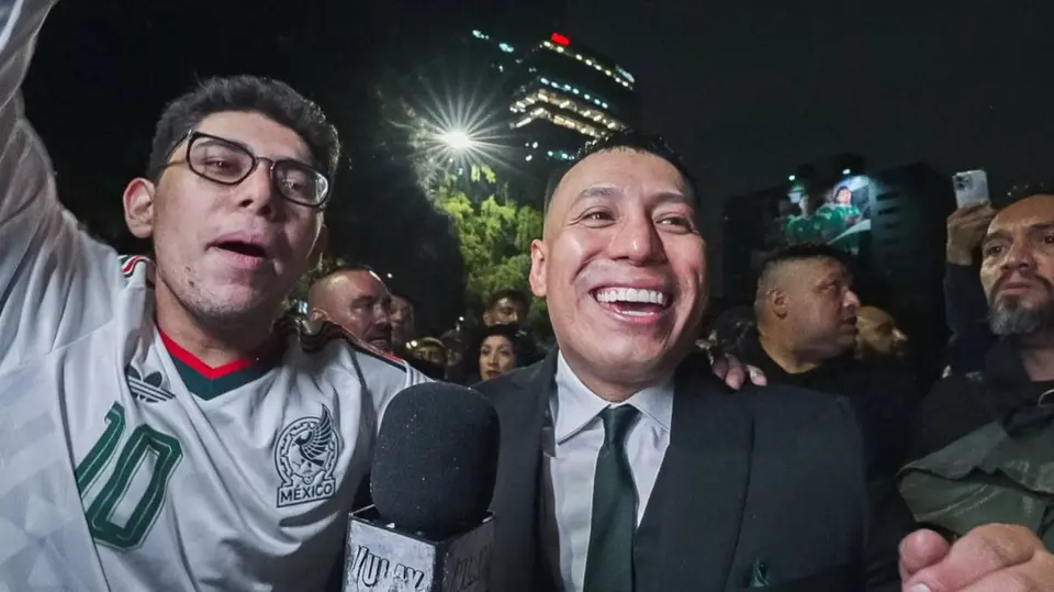 El influencer asistió a los festejos por el tirunfo de México ante Chequia. / @yosoyyulay