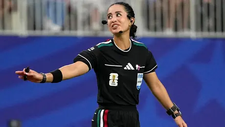 Revelan en FIFA por qué autorizaron a Katia Itzel utilizar los colores de México