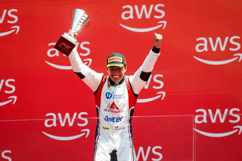 Noel León, piloto mexicano de Fórmula 2 | AFP