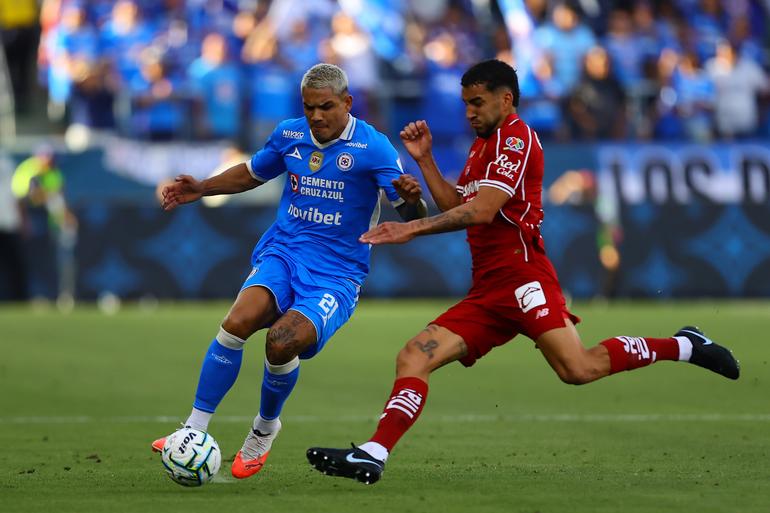 Partido trabado entre Toluca e Cruz Azul | MEXSPORT