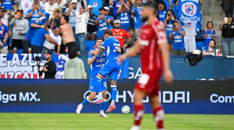 José Paradela marca su doblete ante Toluca | IMAGO7