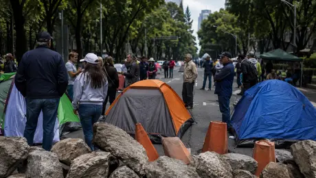 ¿Qué está pasando con los desalojos de vivienda en CDMX? Vecinos amenazan con bloqueos