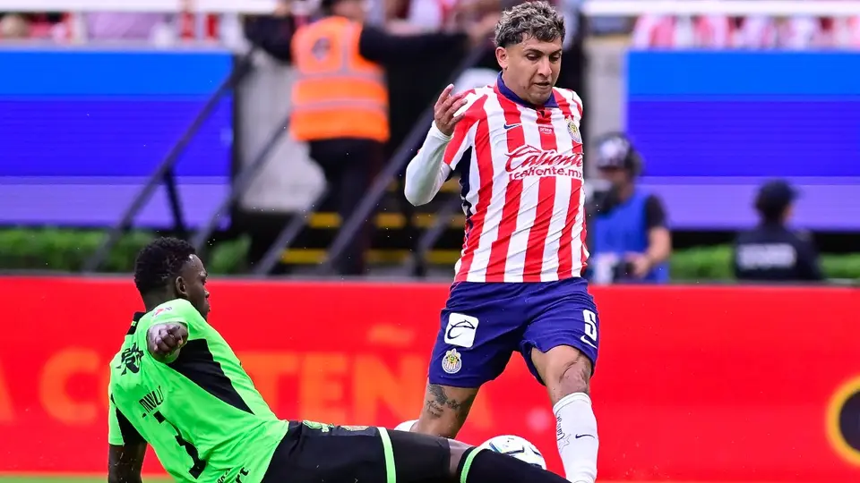Bryan González con Chivas | MEXSPORT