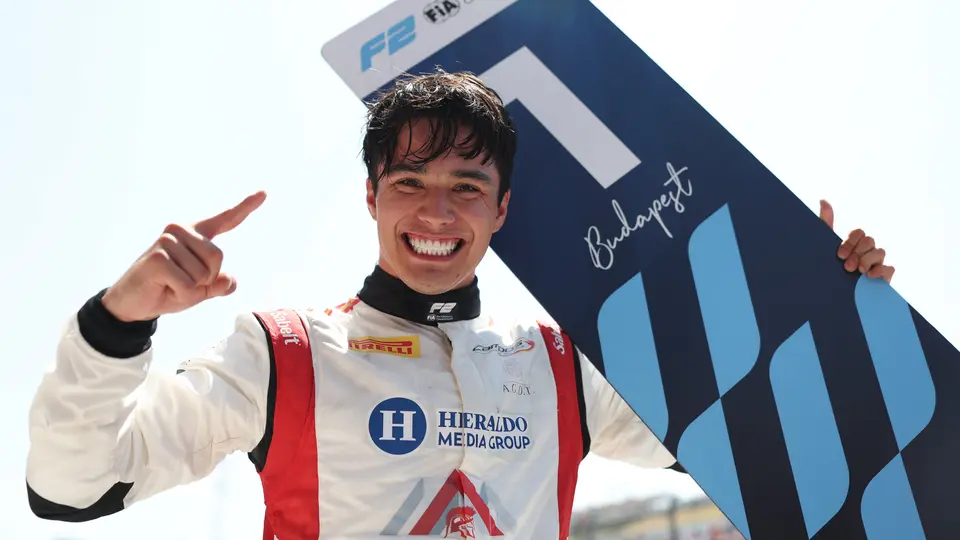 Noel León celebra la victoria | @Formula2