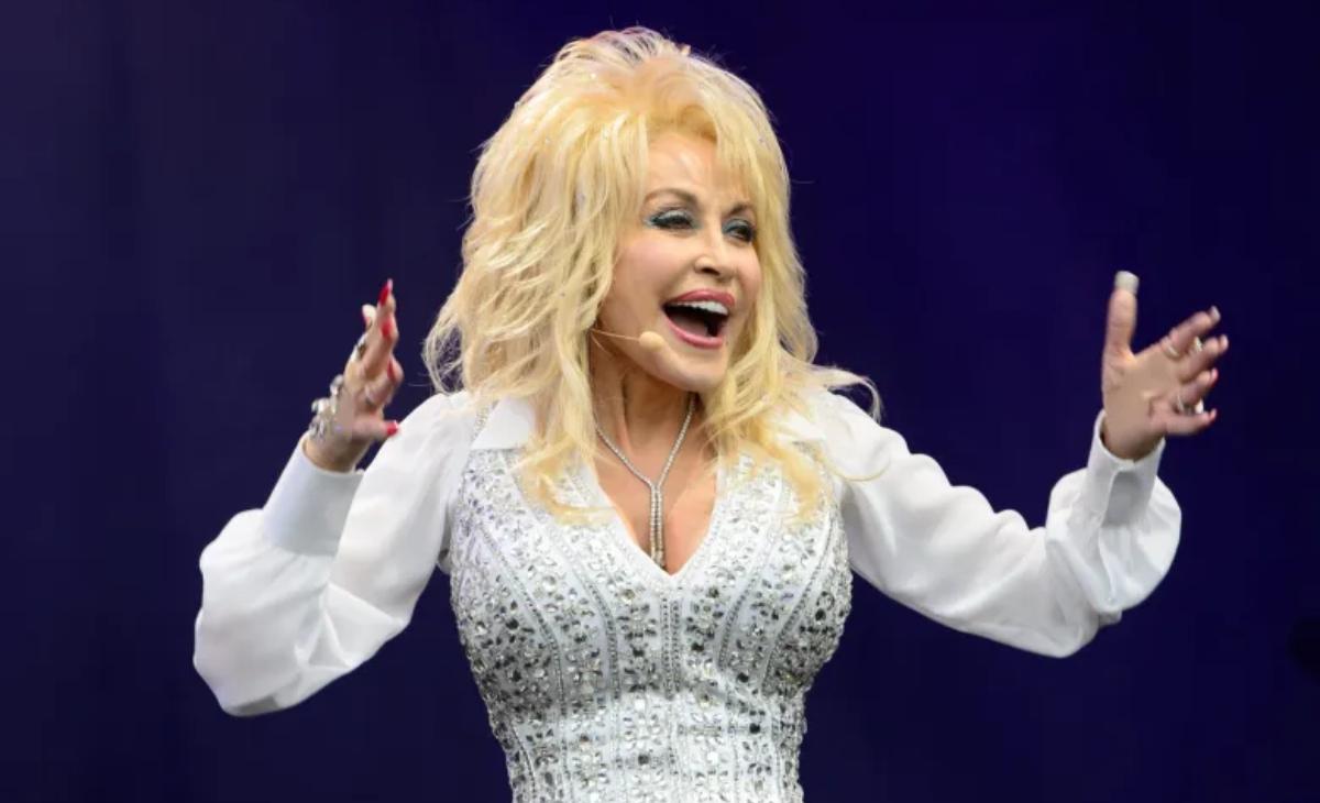 Rolling Stone Sparks Furious Backlash For Sharing Dolly Parton 'Health Update' Post Just Days After Her Passing
