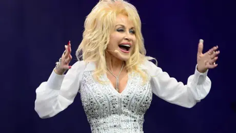 Dolly Parton dejó su última canción que podrá ser escuchada hasta 10 años después