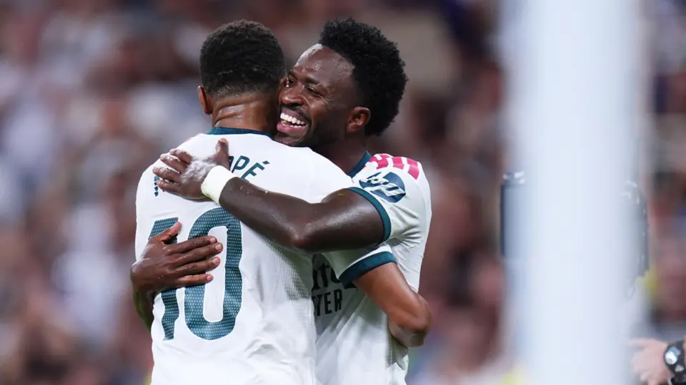 Real Madrid golea a la Real Sociedad en el regreso de Mourinho al Bernabéu