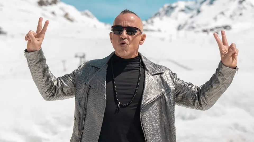 La intervención quirúrgica en sus cuerdas vocales fue exitosa pero debe guardar reposo / IG: @ramazzotti_eros