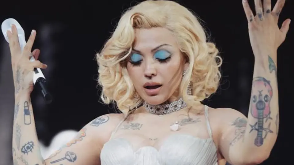 Mon Laferte se encuentra en polémica. / @monlaferte