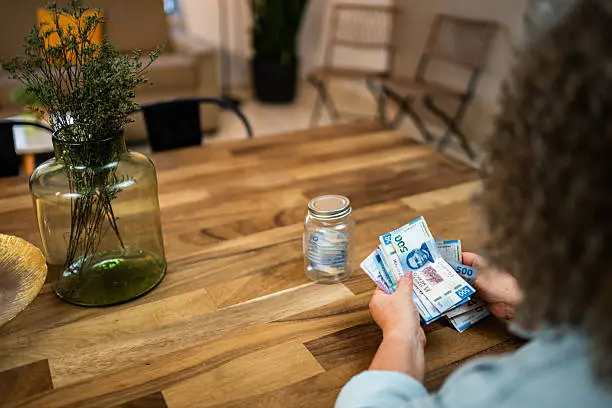 No utilices un billete sospechoso para realizar pagos./istock