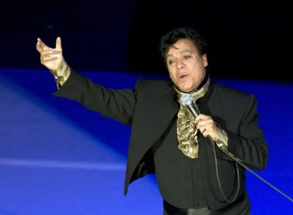 Las canciones de Juan Gabriel continúan siendo interpretadas por artistas de distintas generaciones y estilos musicales./ AP