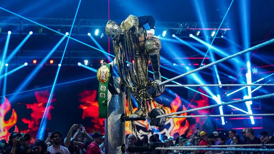 Rey Fénix suma otra defensa | CAPTURA DE WWE