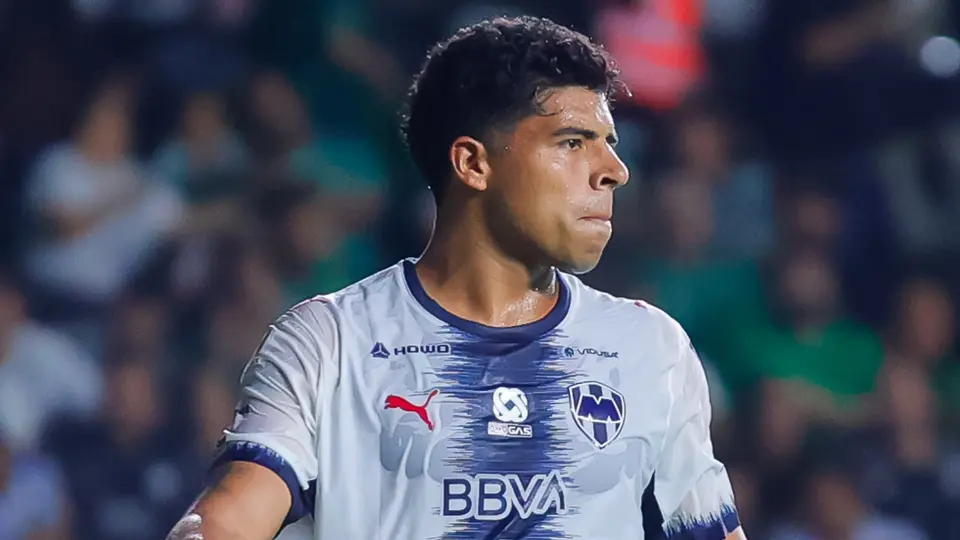 Víctor Guzmán vuelve a levantar la mano con Rayados
