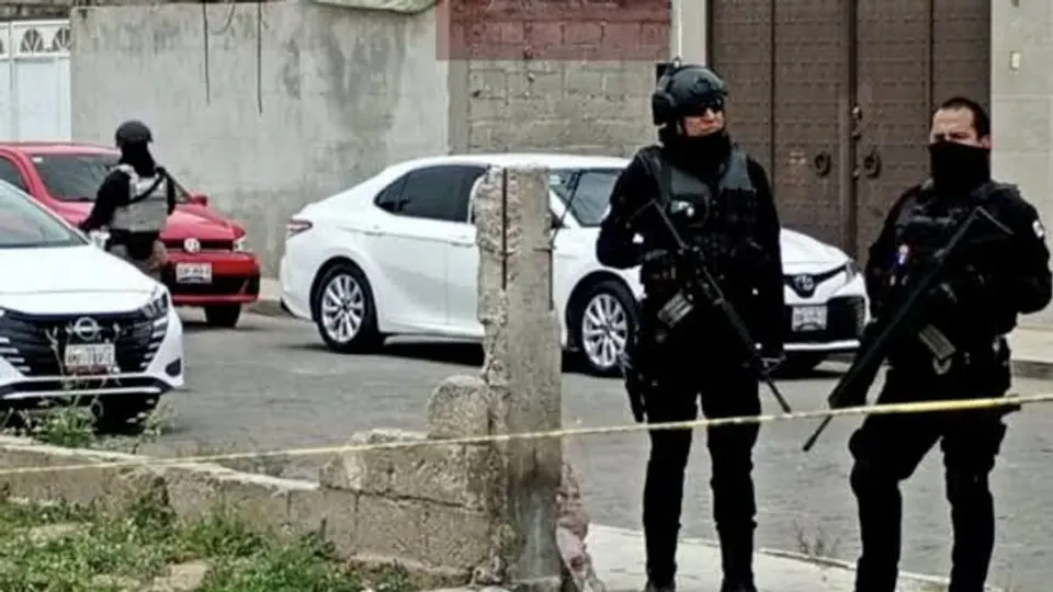 El operativo encabezado por la FGR se prolongó durante más de ocho horas el martes 25 de agosto./ RS