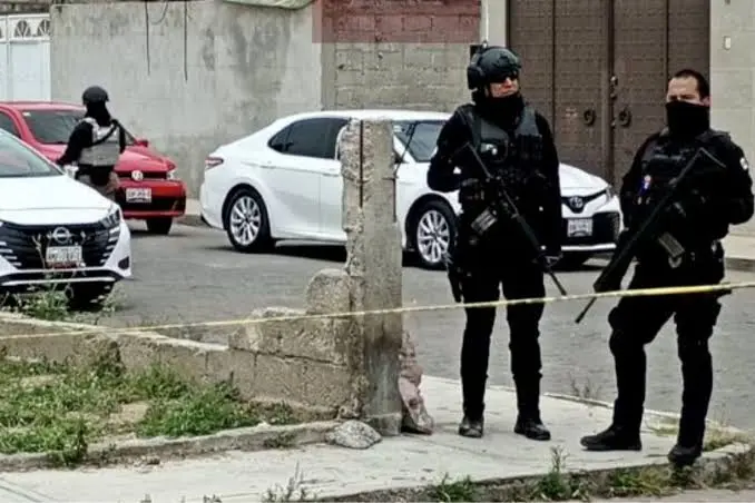 El operativo encabezado por la FGR se prolongó durante más de ocho horas el martes 25 de agosto./ RS