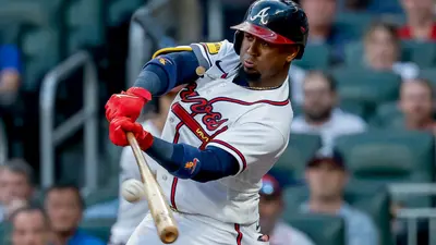 Braves frenan a Dodgers pese a dramático triple de Shohei Ohtani