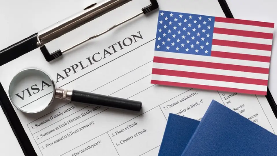 La pausa anunciada está relacionada principalmente con citas para visas de inmigrante / Especial