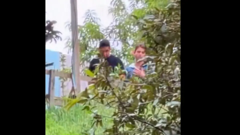 Luis y Ese Pérez fueron los que se acercaron a escuchar los mensajes de la gente / Especial