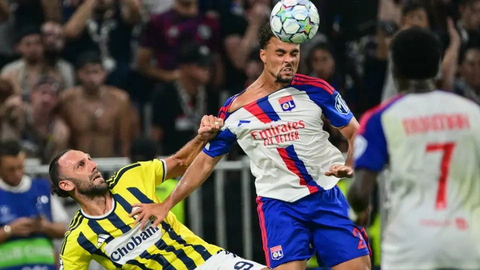 Partido de Olympique de Lyon contra Fenerbahce en los Playoffs de la Champions League 2026-27 | AFP