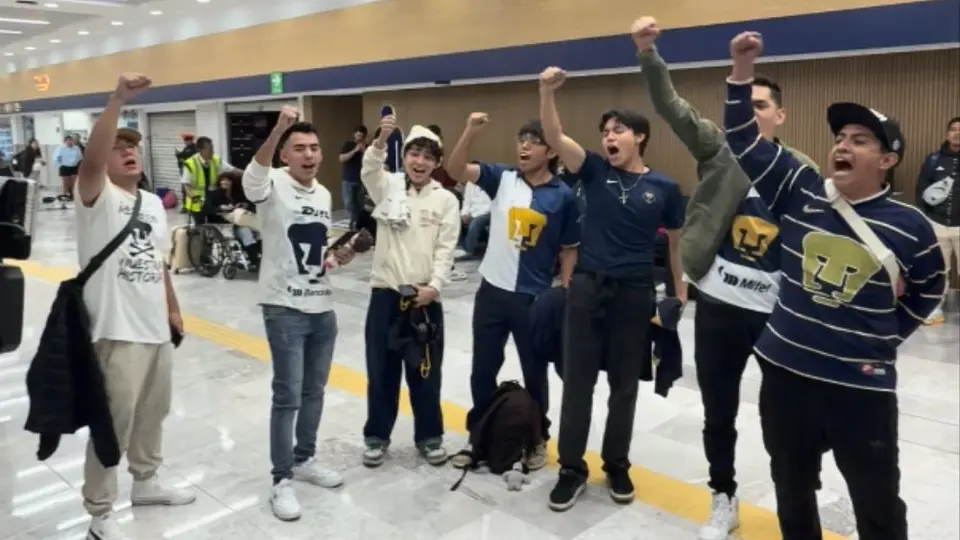 Afición de Pumas a la espera de 'Chino' Huerta | CAPTURA DE PANTALLA