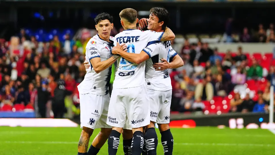 Festejo de Rayados tras la anotación de Cuypers ante Atlante | IMAGO7