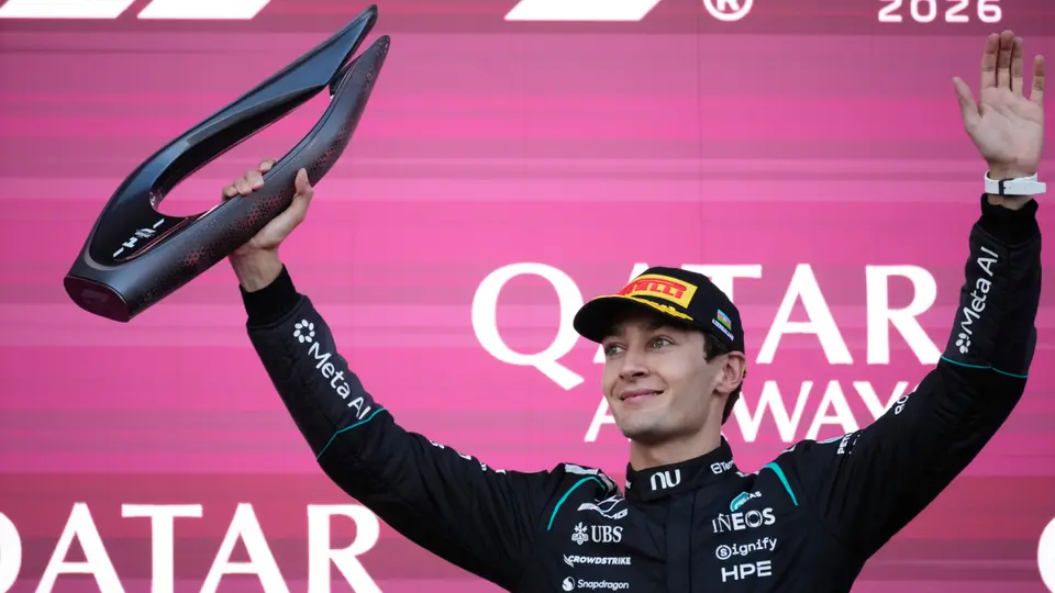 George Russell firma un fin de semana perfecto y consigue el Grand Slam en Bakú
