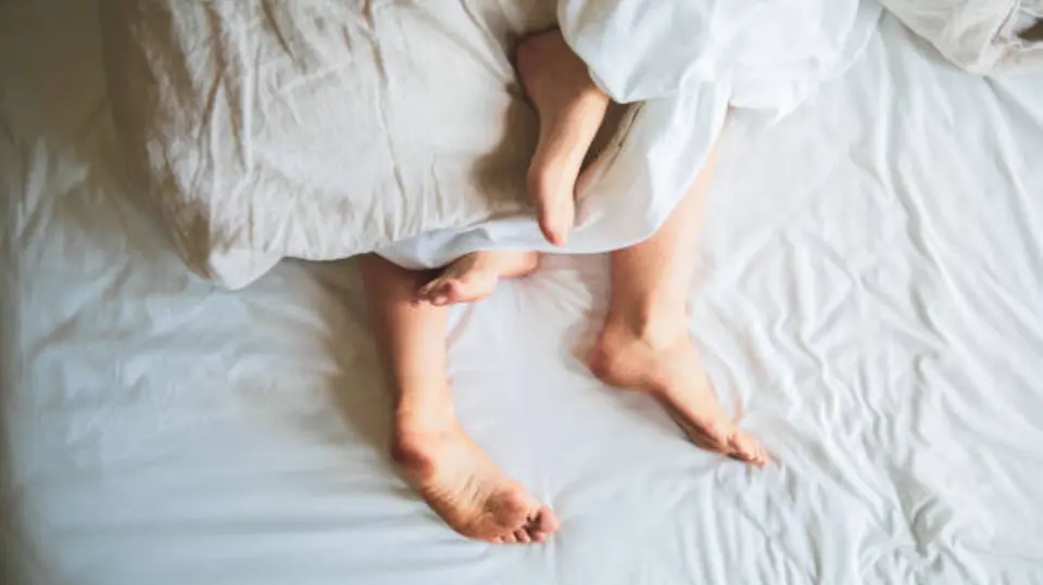 Una costumbre de su esposo después de la intimidad comenzó a incomodarla cada vez más. / iStock