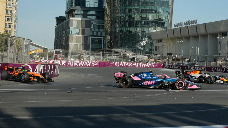 Tres autos quedaron fuera de competencia en el GP de Azerbaiyán | AP