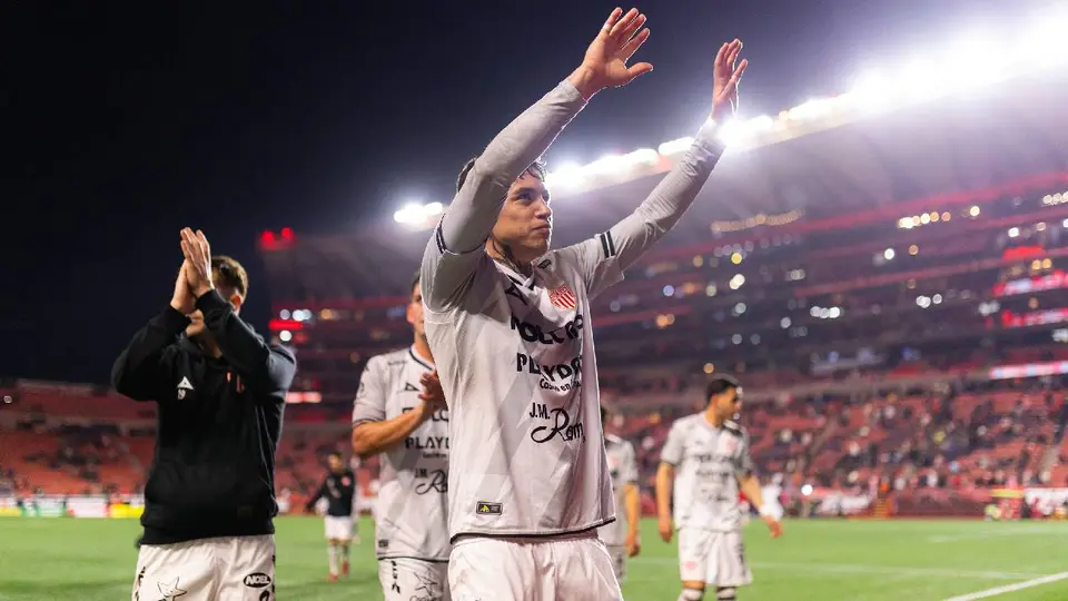 Necaxa dedica emotiva felicitación a Ryan Reynolds