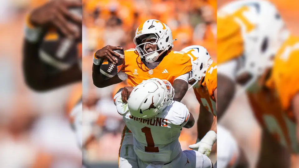Jugador de Texas Longhorns es castigado por "simular usar el baño" en duelo ante Tennessee Volunteers