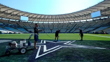 Aficionados critican estado de la cancha Maracaná y recuerdan el juego de NFL cancelado en el Azteca