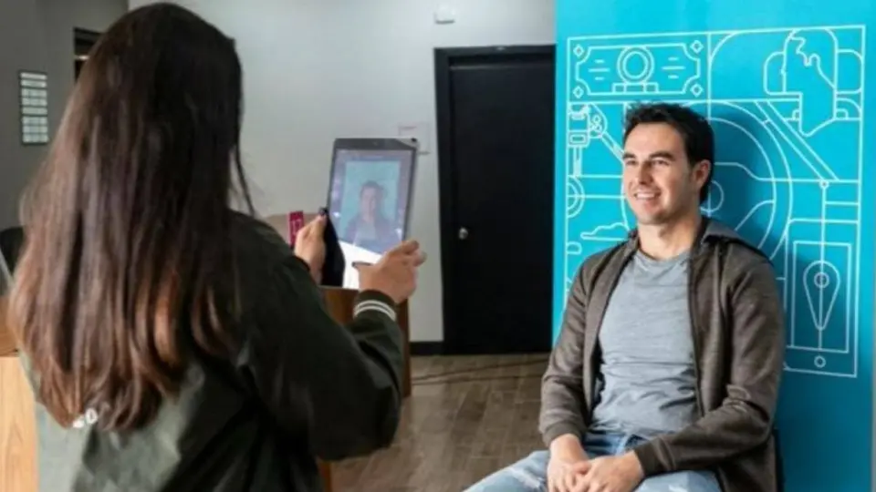 Checo Pérez será conductor de UBER en la CDMX por un día