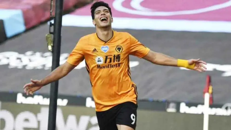 Raúl Jiménez: 'Estoy feliz en Wolves, pero no estoy ajeno a ofertas'