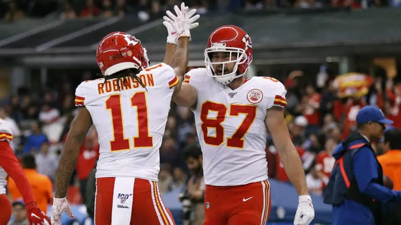 Chiefs derrotó a Chargers en el MNF celebrado en el Estadio Azteca