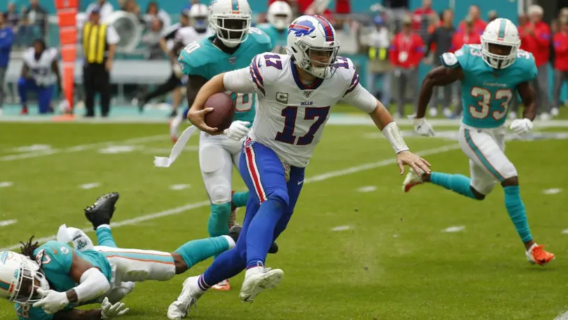 Josh Allen lanzó para tres touchdowns y Buffalo derrotó a Miami
