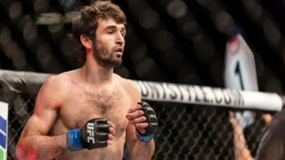 VIDEO: Luchador de UFC causó polémica al pelear en contra de una cabra