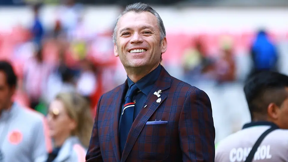 José Luis Higuera estaría detrás de la posible llegada de Heinze a Chivas