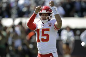 Kansas City derrotó a Oakland con enorme actuación de Patrick Mahomes