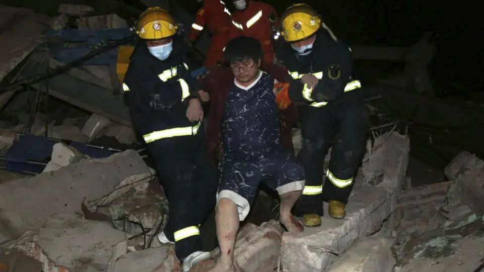 Hotel con pacientes de coronavirus se derrumbó en China