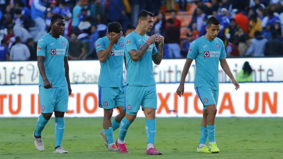 SAT perdonó 452 millones de pesos en impuestos a equipos mexicanos