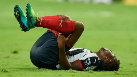 Avilés Hurtado sufrió ruptura del tendón de Aquiles en Clásico Regio