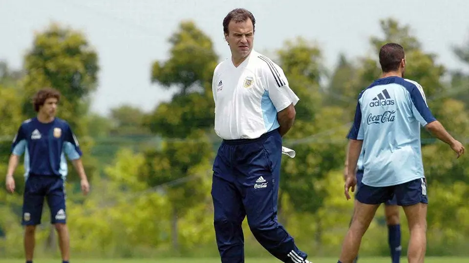 Marcelo Bielsa: El DT que inspiró a una generación argentina a pesar del fracaso en 2002